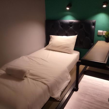 Tube Hotel Klebang Melaka Екстериор снимка