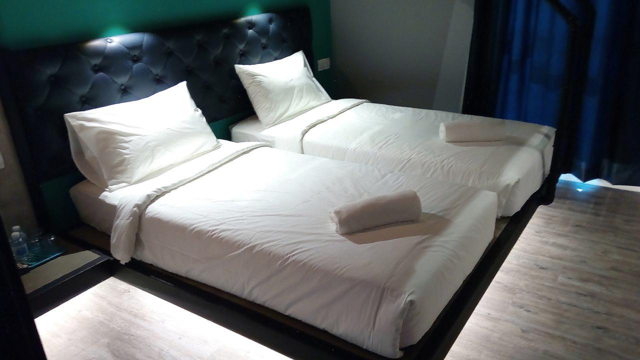 Tube Hotel Klebang Melaka Стая снимка