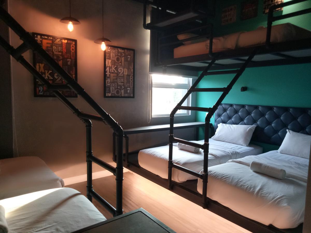 Tube Hotel Klebang Melaka Екстериор снимка